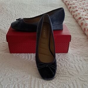 NIB Kelly & Katie Blue Velvet Loafers